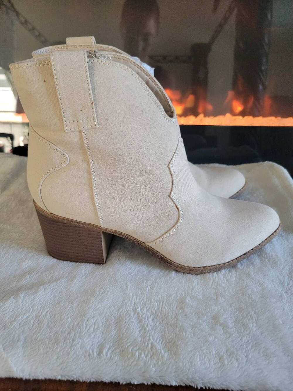NWT Booties size 10